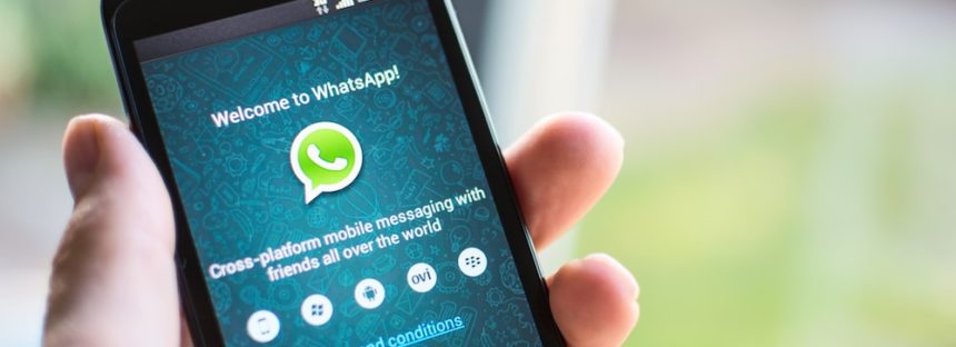 WhatsApp teilt Telefonnummern künftig mit Facebook